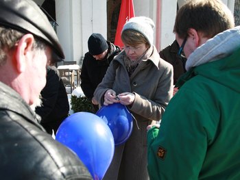 Vor dem Rathaus
